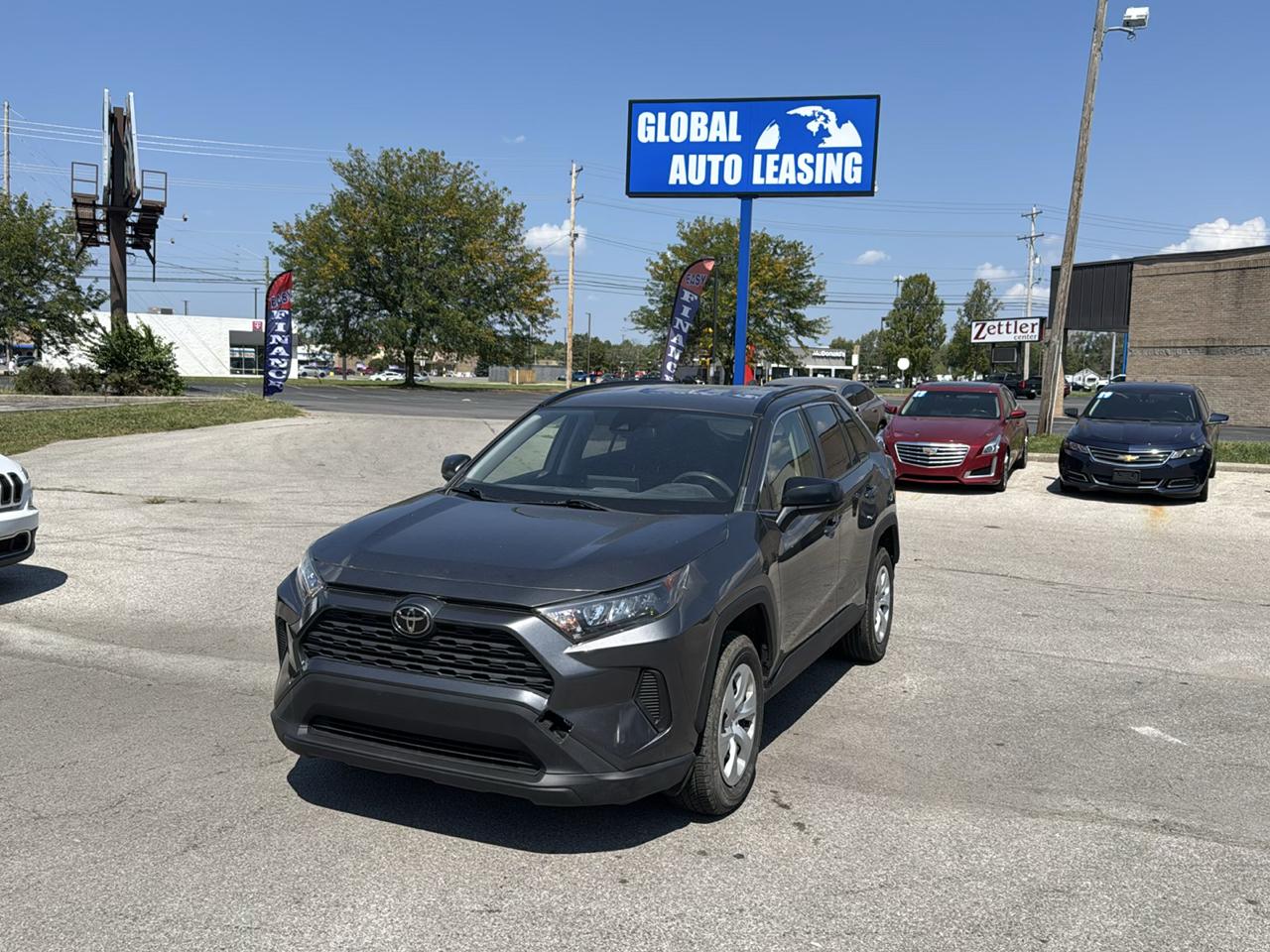 Toyota RAV4 LE AWD 2019
