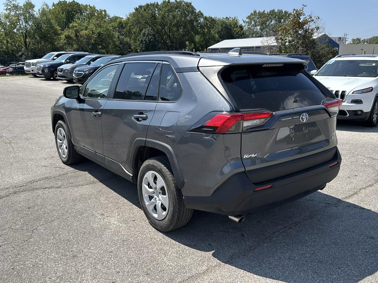 Toyota RAV4 LE AWD 2019