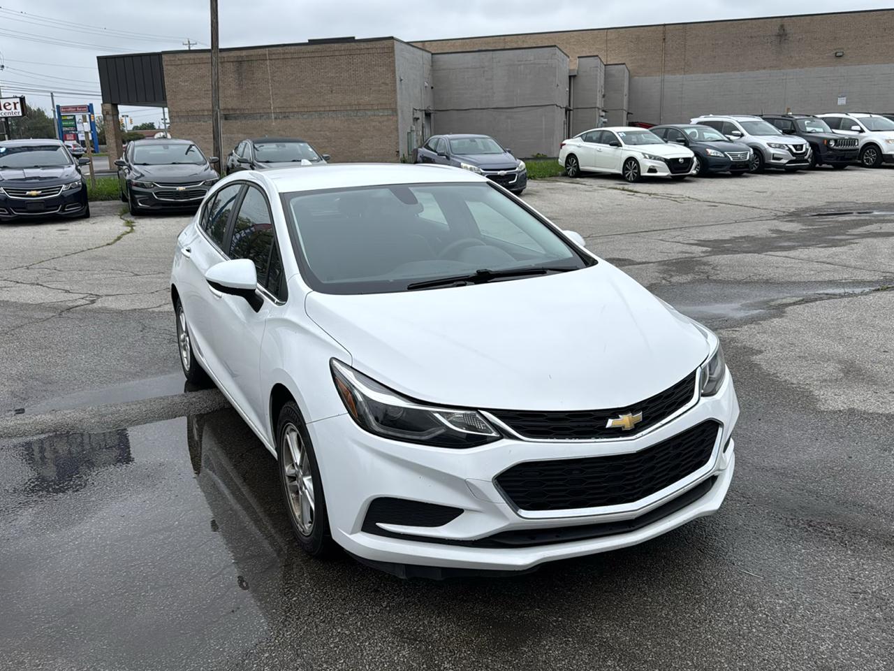 Chevrolet Cruze LT Auto Hatchback 2017