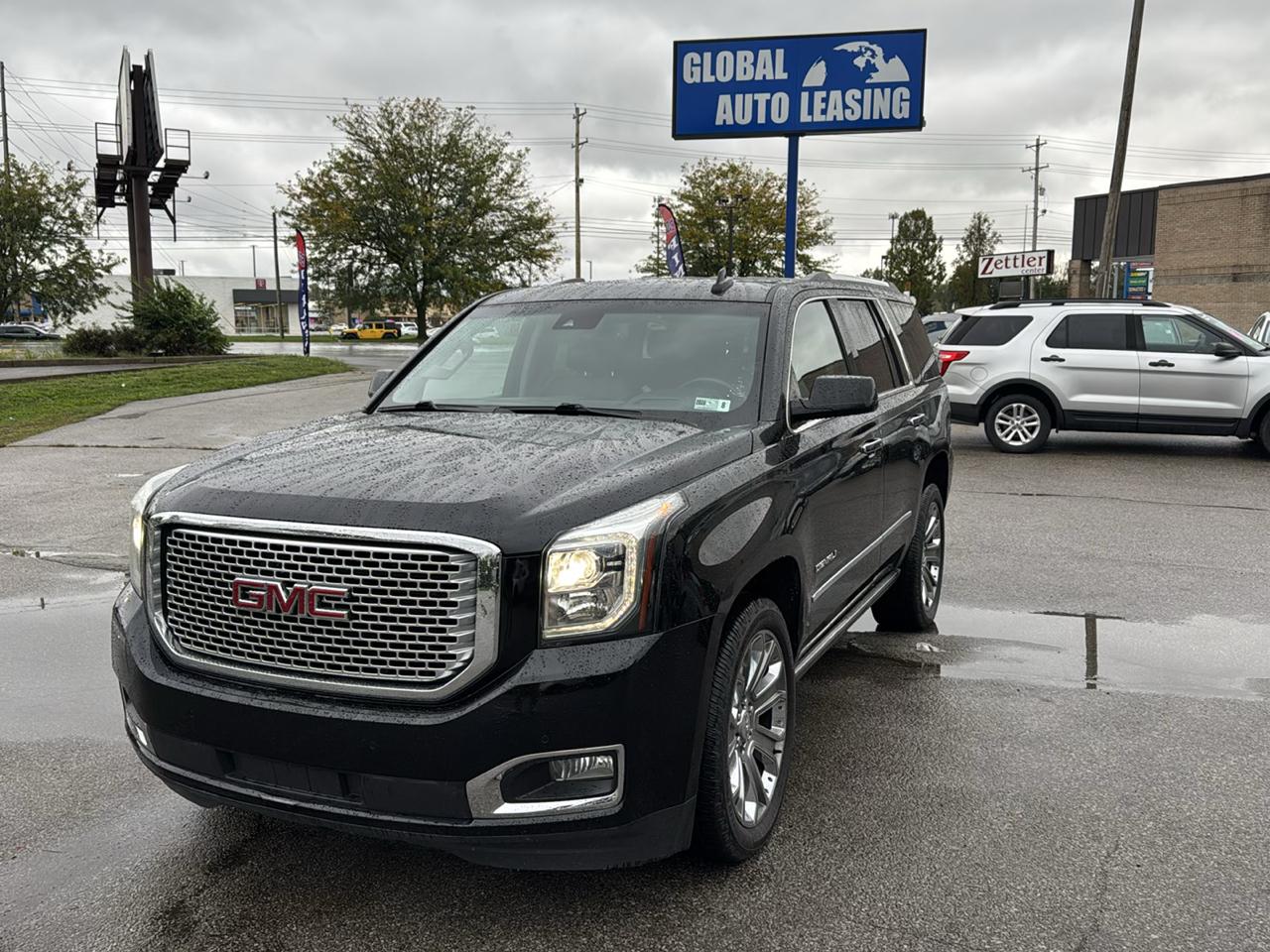 2017 GMC Yukon Denali 4WD