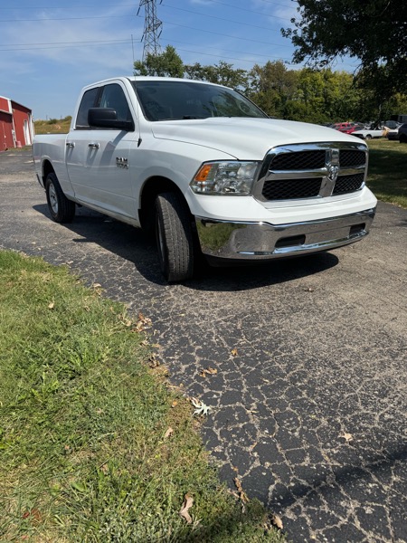 RAM 1500 4WD Quad Cab 140.5" SLT 2018 RAM 1500 4WD Quad Cab 140.5" SLT 2018