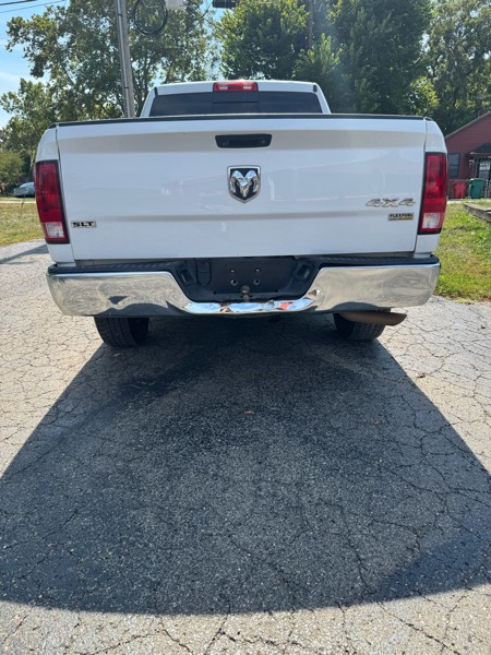 RAM 1500 4WD Quad Cab 140.5" SLT 2018 RAM 1500 4WD Quad Cab 140.5" SLT 2018