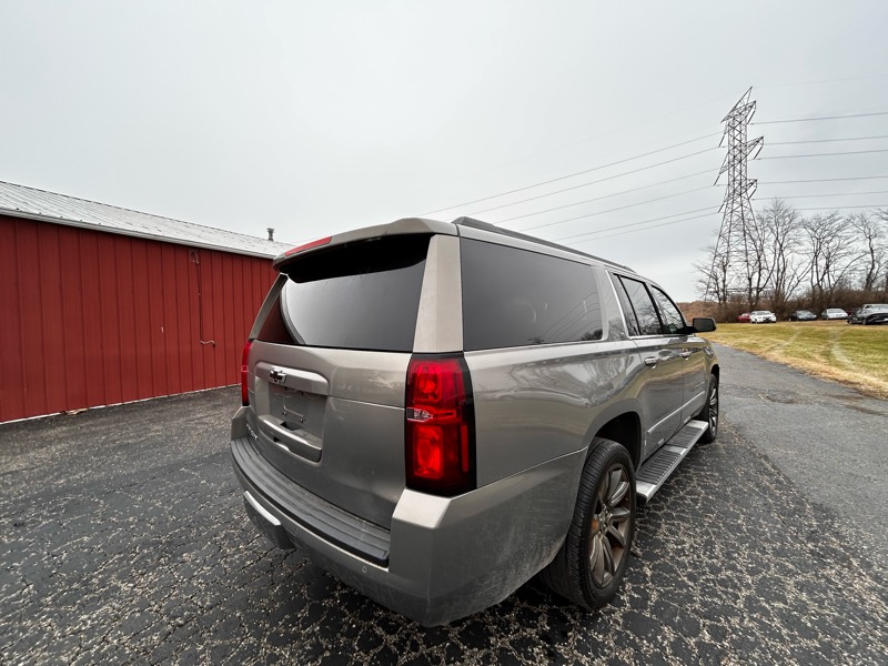 Chevrolet Suburban LT 4WD 2018