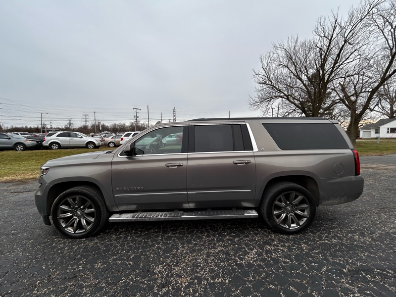 Chevrolet Suburban LT 4WD 2018