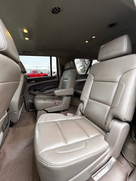 Chevrolet Suburban LT 4WD 2018