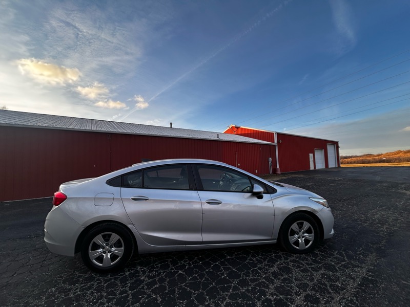 Chevrolet Cruze LS Auto 2017