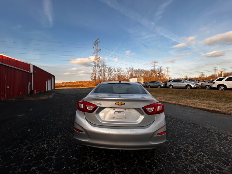 Chevrolet Cruze LS Auto 2017