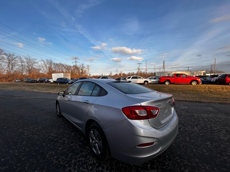 Chevrolet Cruze LS Auto 2017