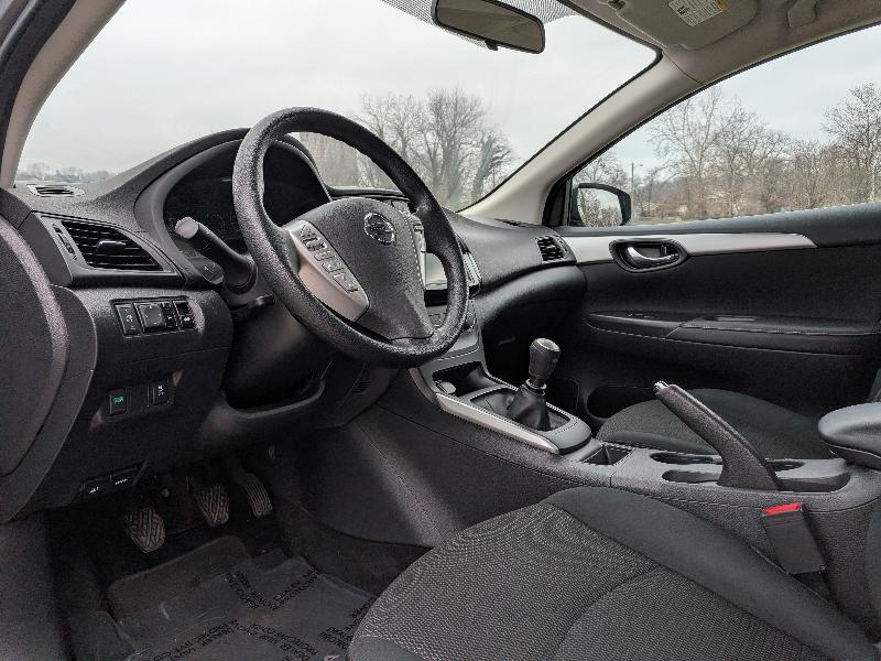 Nissan Sentra S 2019