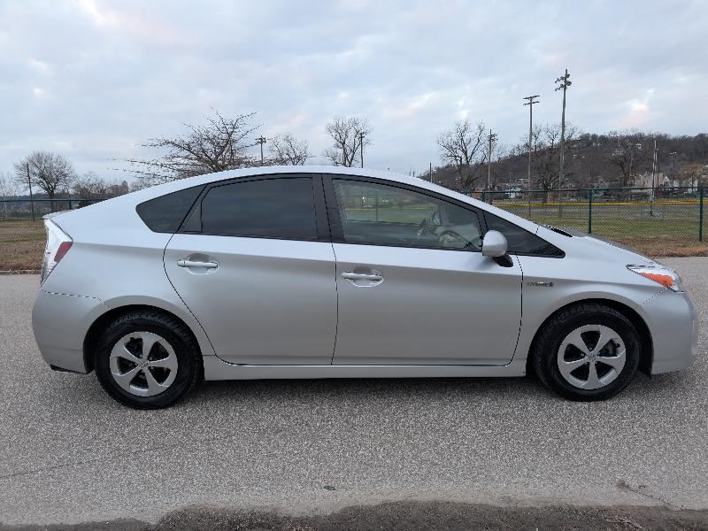 Toyota Prius Two 2012