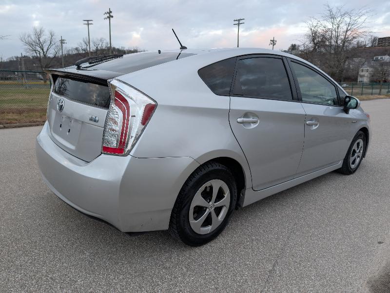 Toyota Prius Two 2012