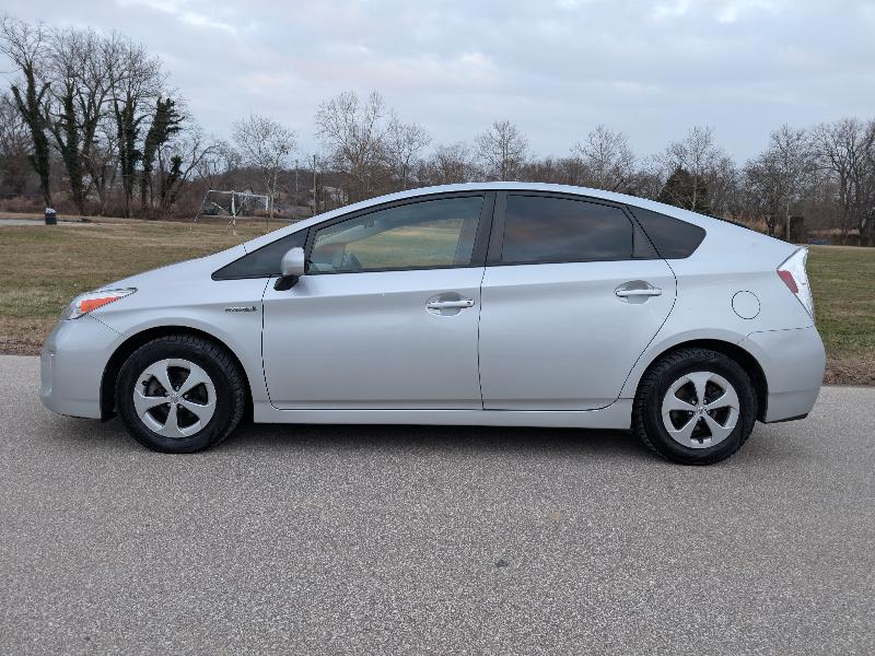 Toyota Prius Two 2012