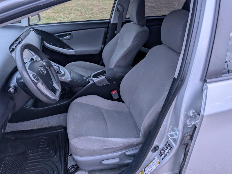 Toyota Prius Two 2012