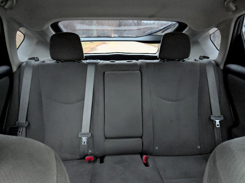 Toyota Prius Two 2012