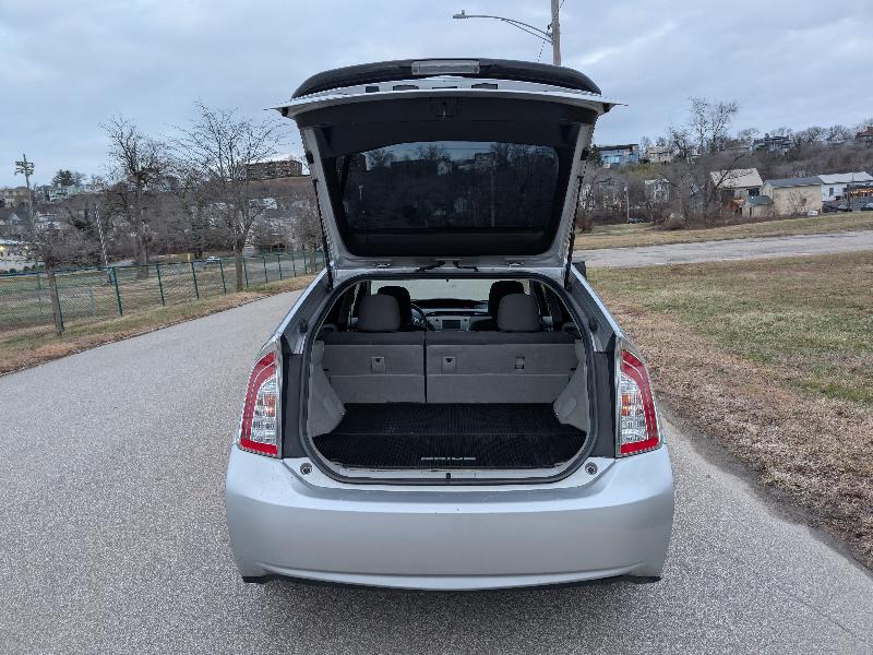 Toyota Prius Two 2012