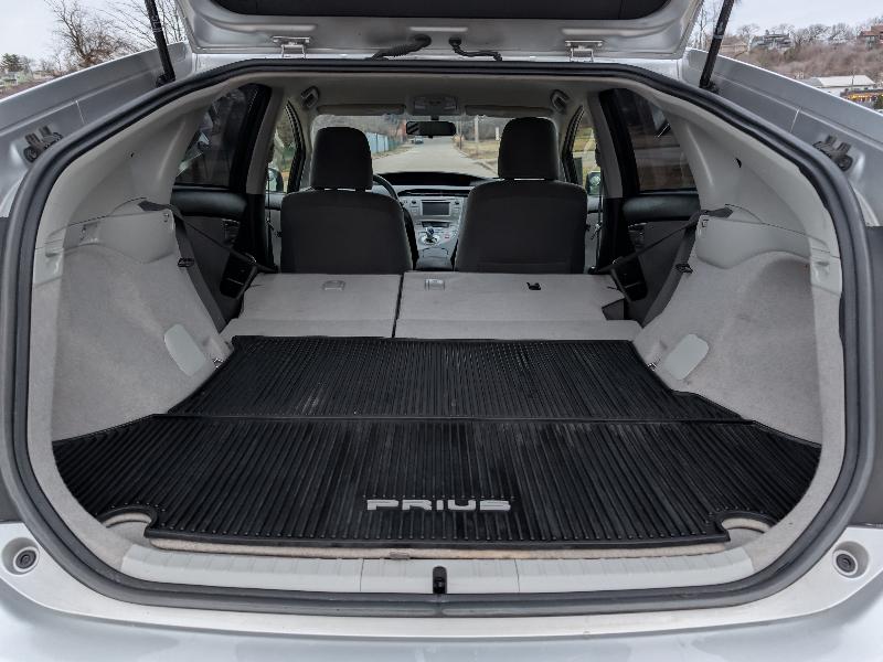 Toyota Prius Two 2012