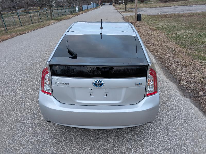 Toyota Prius Two 2012