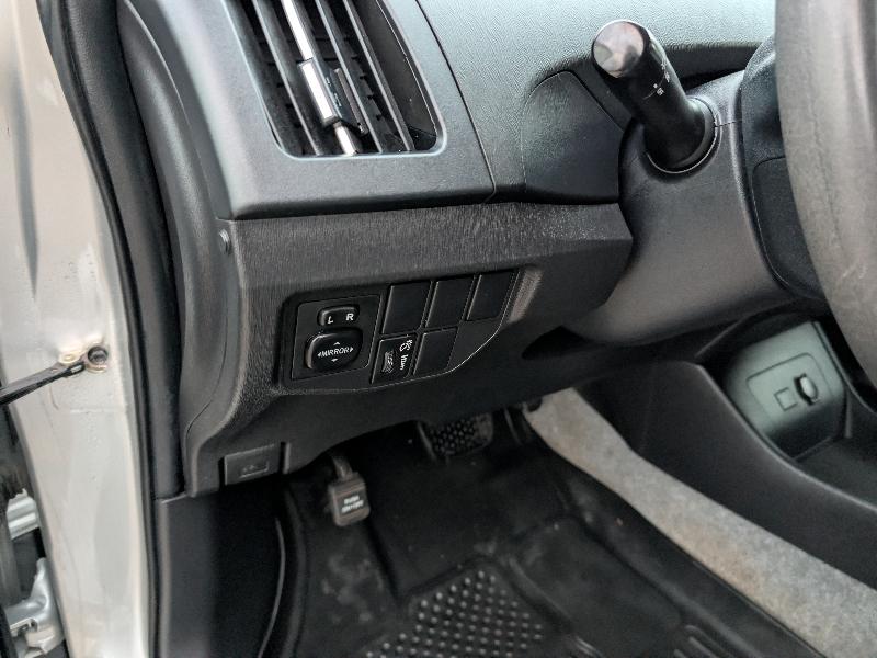 Toyota Prius Two 2012