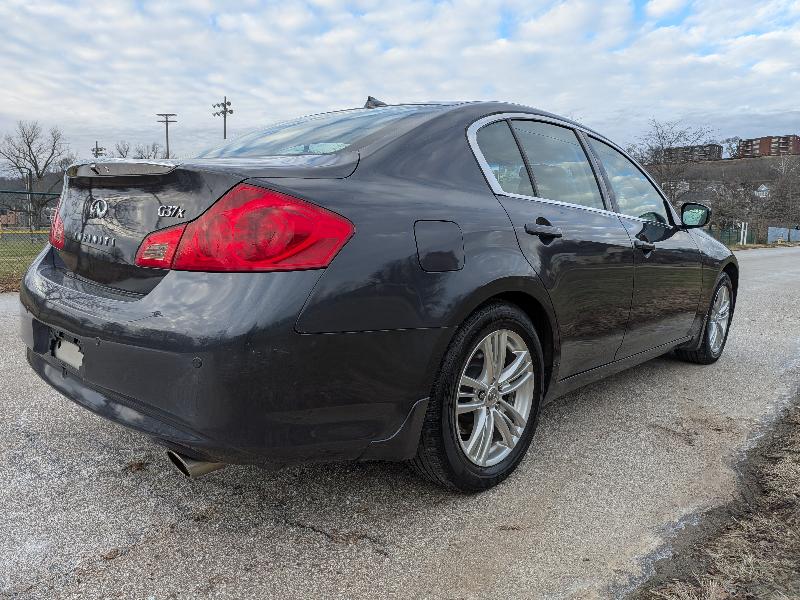 Infiniti G Sedan G37x AWD 2011
