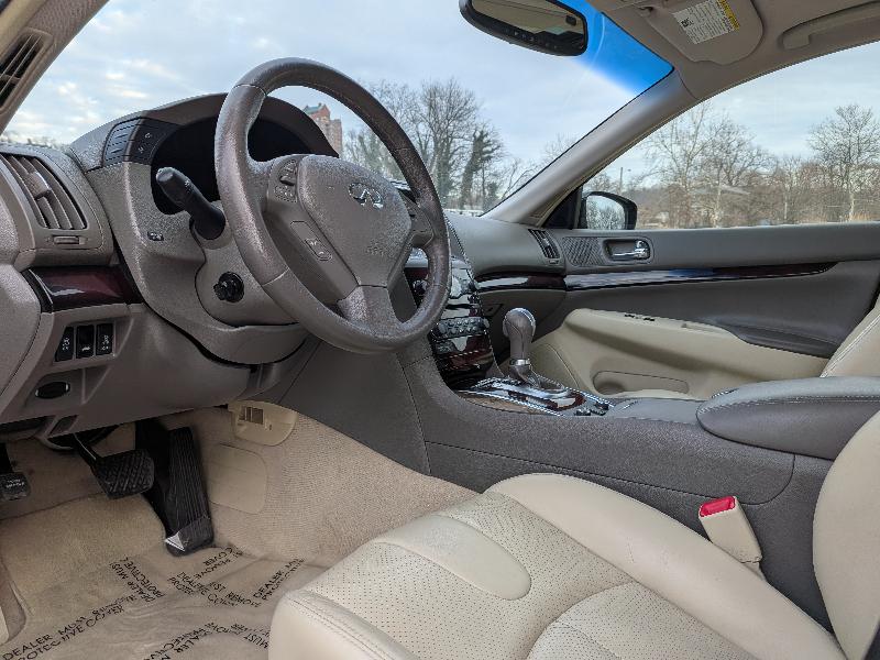 Infiniti G Sedan G37x AWD 2011
