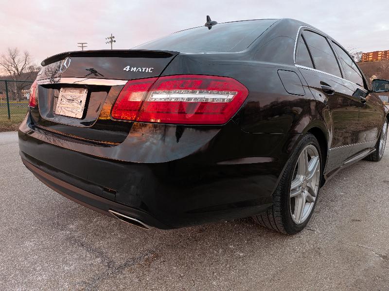 Mercedes-Benz E-Class E350 4MATIC Sedan 2012
