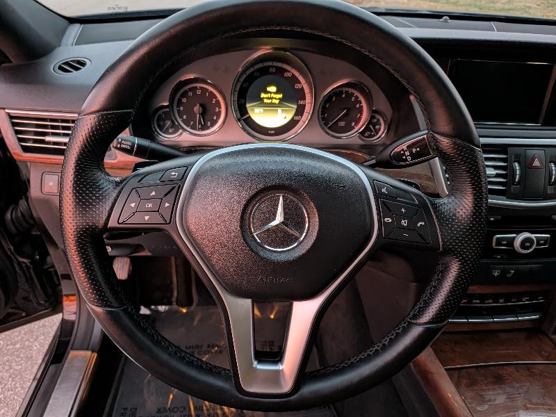 Mercedes-Benz E-Class E350 4MATIC Sedan 2012