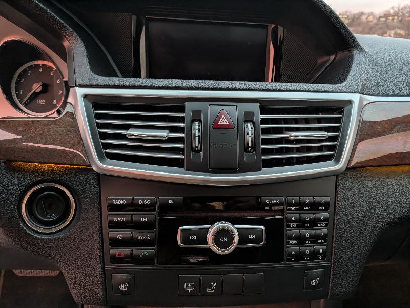 Mercedes-Benz E-Class E350 4MATIC Sedan 2012