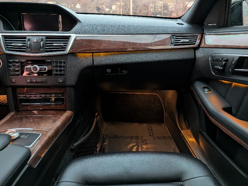 Mercedes-Benz E-Class E350 4MATIC Sedan 2012