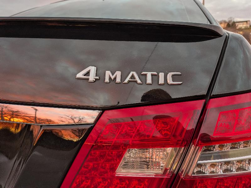 Mercedes-Benz E-Class E350 4MATIC Sedan 2012