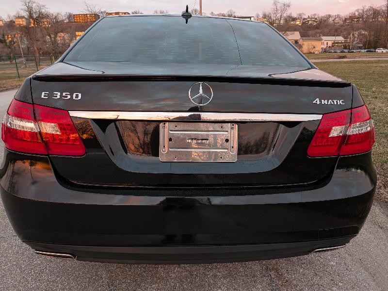Mercedes-Benz E-Class E350 4MATIC Sedan 2012