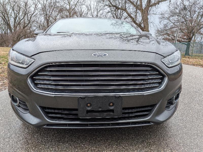 Ford Fusion SE 2016