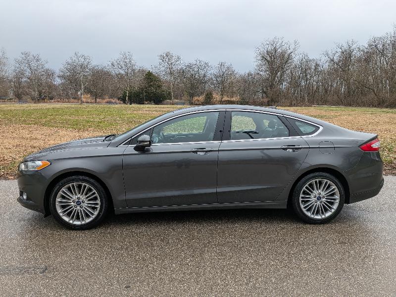 Ford Fusion SE 2016