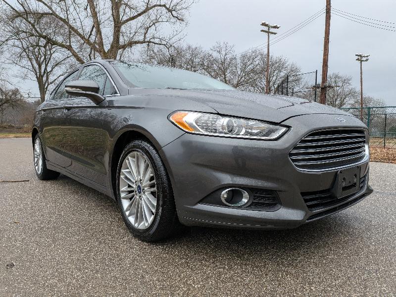 Ford Fusion SE 2016