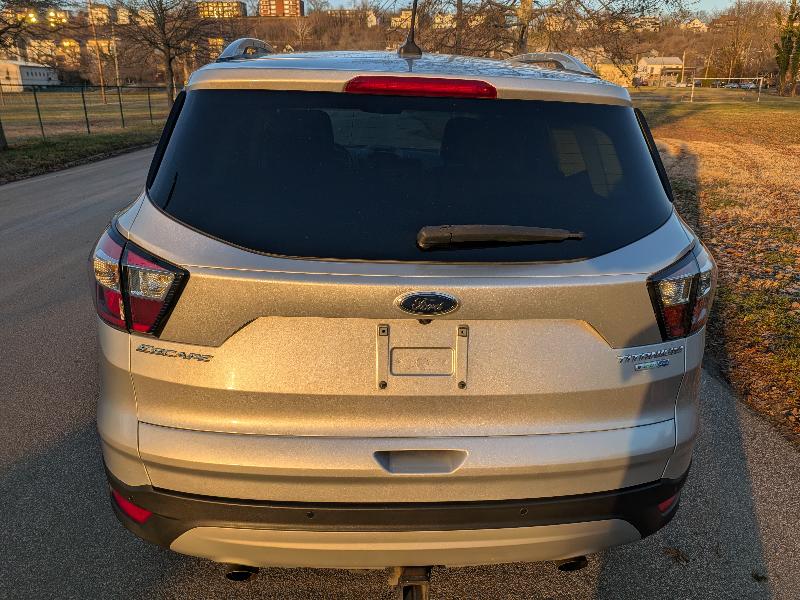 Ford Escape Titanium 4WD 2018