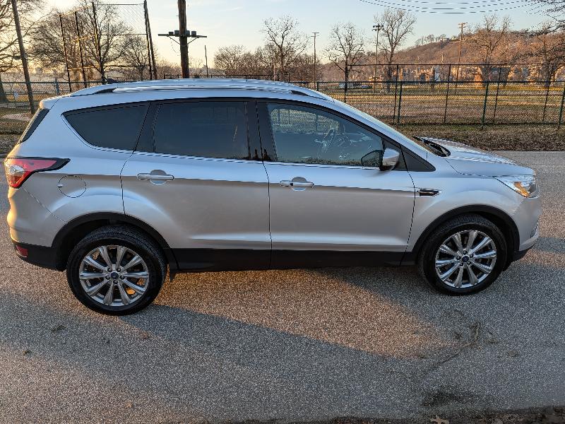 Ford Escape Titanium 4WD 2018
