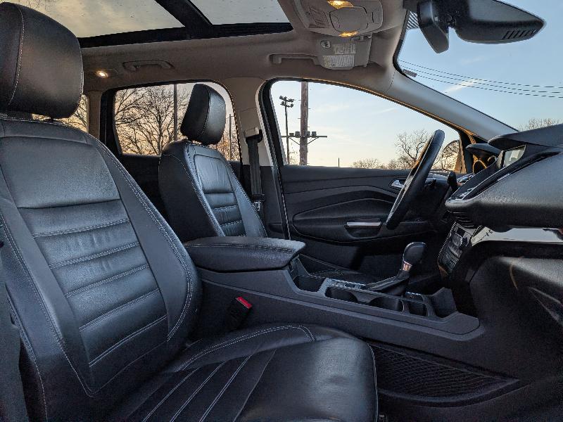 Ford Escape Titanium 4WD 2018