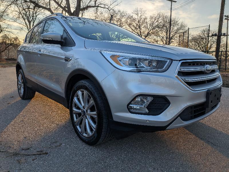 Ford Escape Titanium 4WD 2018