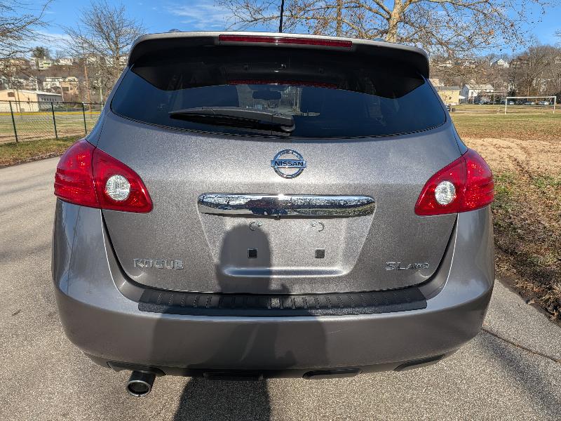 Nissan Rogue SL AWD 2011