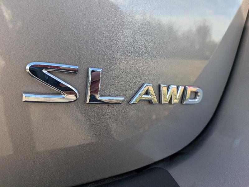 Nissan Rogue SL AWD 2011