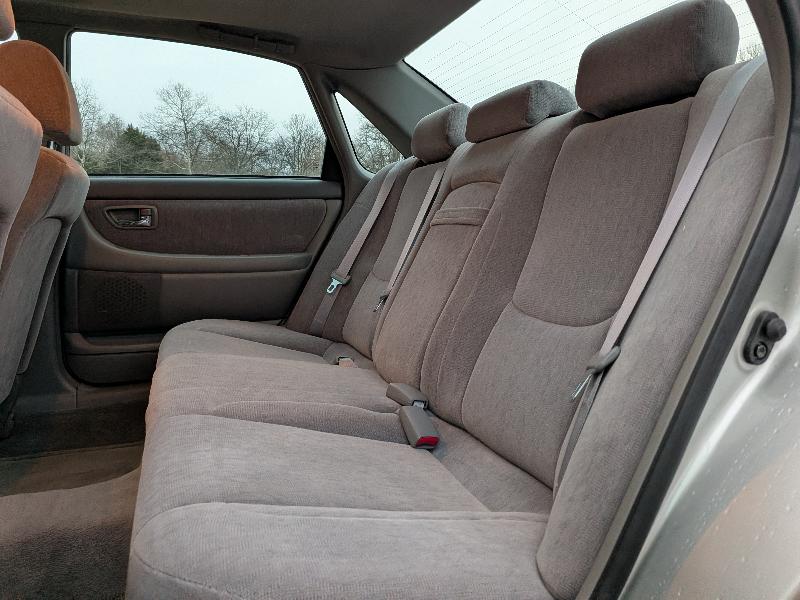 Toyota Avalon XL 2001