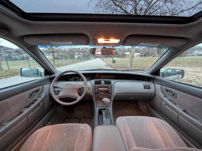 Toyota Avalon XL 2001