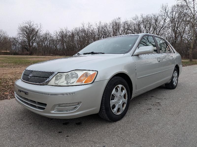 Toyota Avalon XL 2001