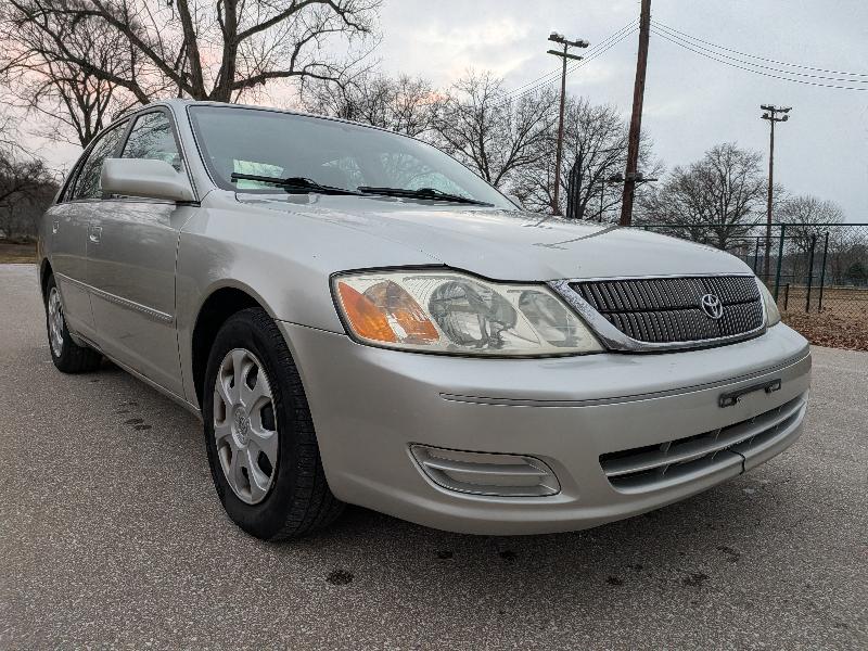 Toyota Avalon XL 2001