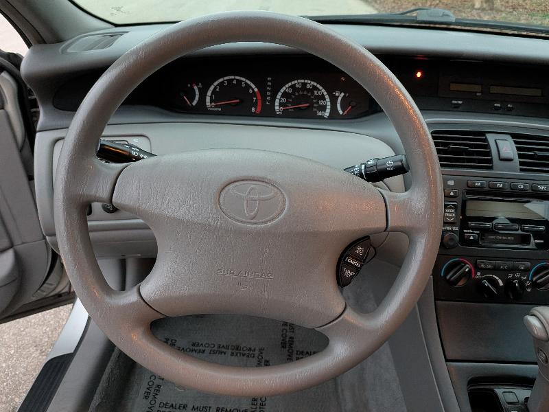 Toyota Avalon XL 2001