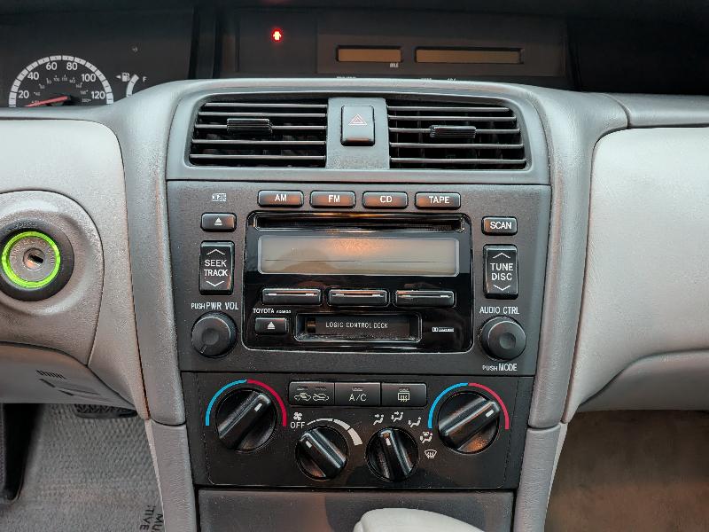 Toyota Avalon XL 2001