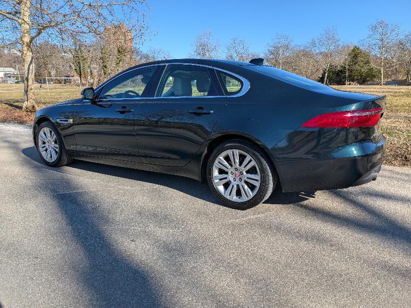 Jaguar XF-Series 35t Premium 2016