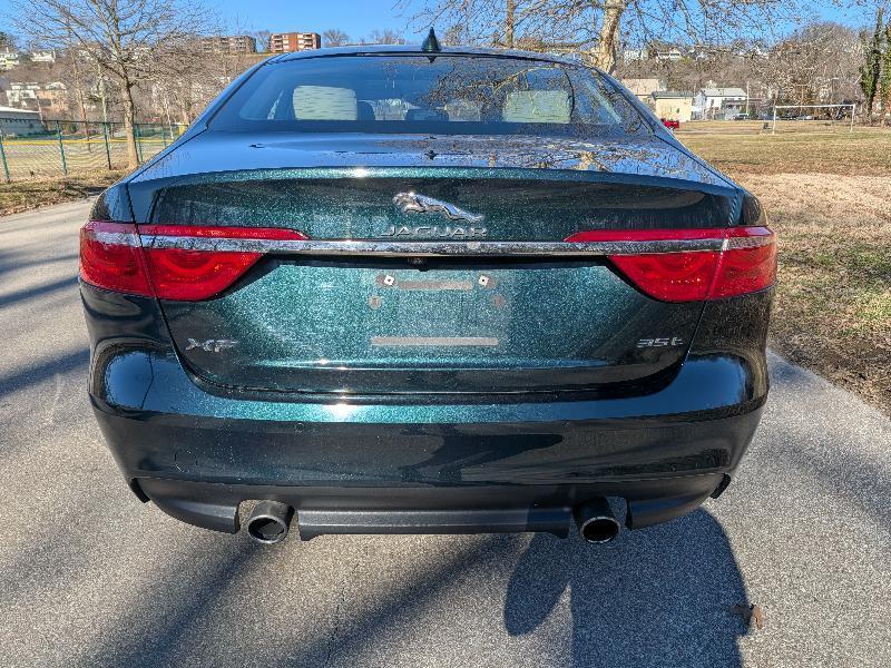 Jaguar XF-Series 35t Premium 2016