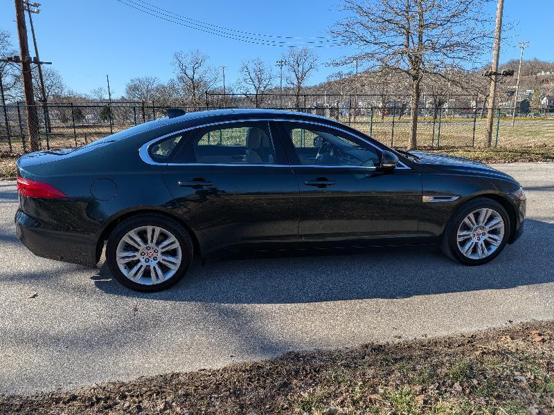 Jaguar XF-Series 35t Premium 2016