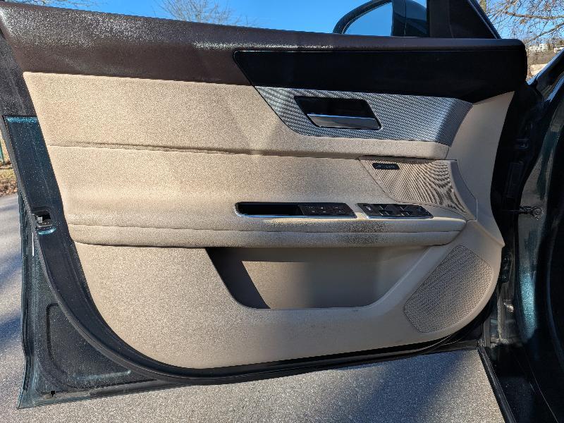 Jaguar XF-Series 35t Premium 2016