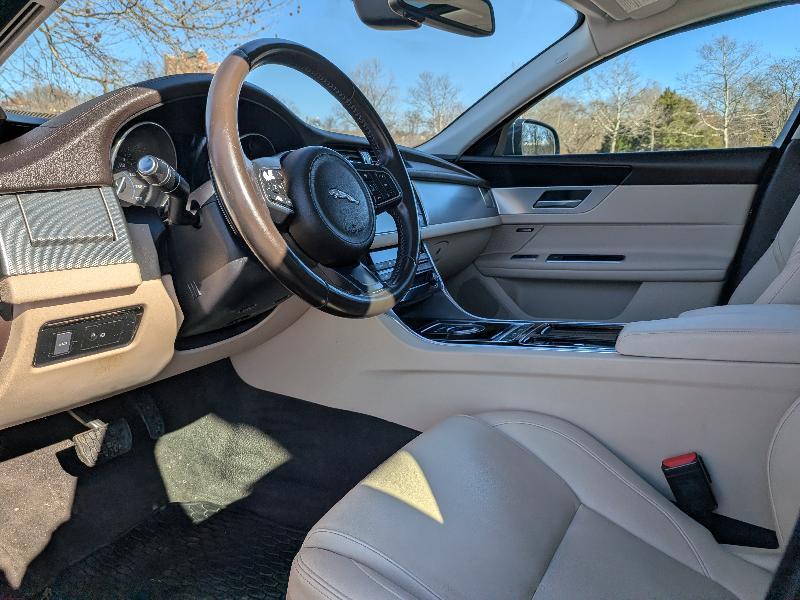 Jaguar XF-Series 35t Premium 2016